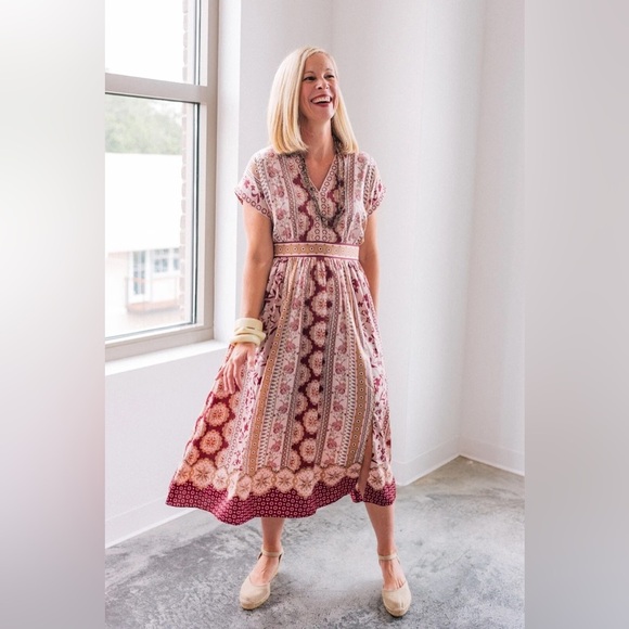 Gal Meets Glam Dresses & Skirts - GAL MEETS GLAM COLLECTION Liza Print Charmeuse Midi Dress In Wine Prini Size 2